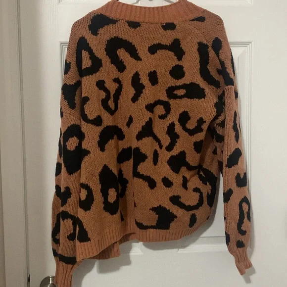 HP 11/10 Cozy Knit Animal Print Open Front Cardigan - Picture 10 of 11